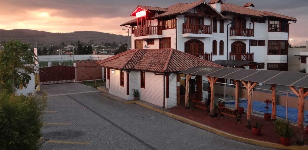 Salcedo Hosteria El Imperio Real מראה חיצוני תמונה